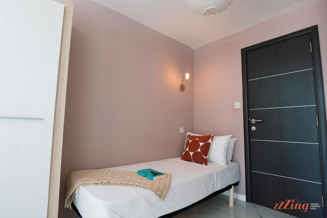 Scenic Seafront Duplex Apartment In 슬리에마 외부 사진