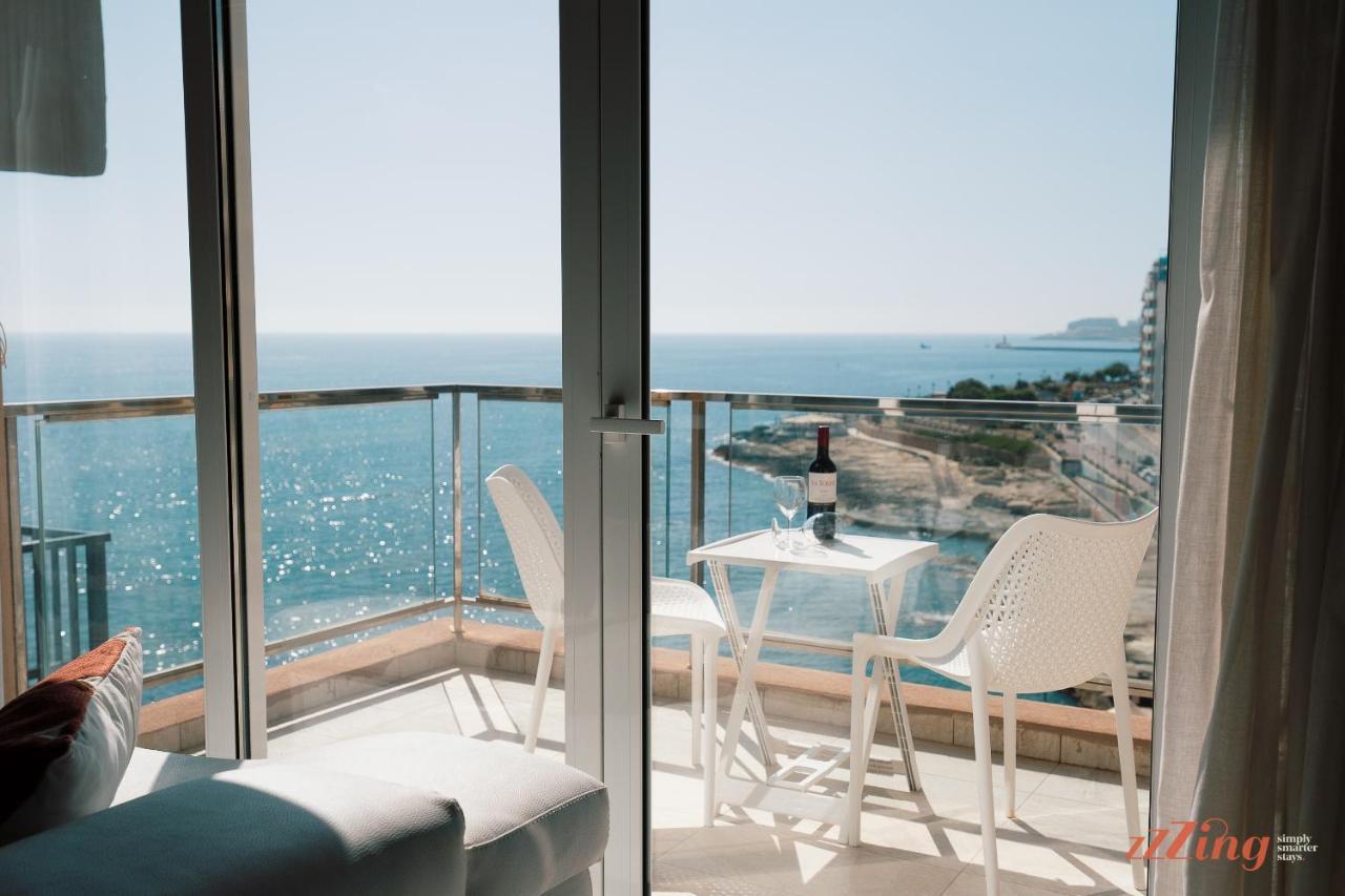 Scenic Seafront Duplex Apartment In 슬리에마 외부 사진